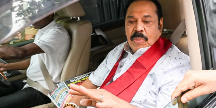 வாக்குமூலம் வழங்க வந்த மஹிந்த ராஜபக்ஷ